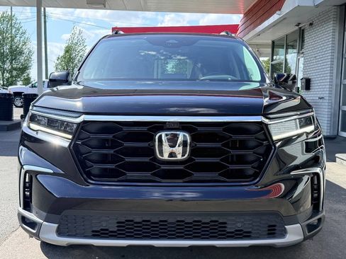 Used 2023 Honda Pilot Elite image 7
