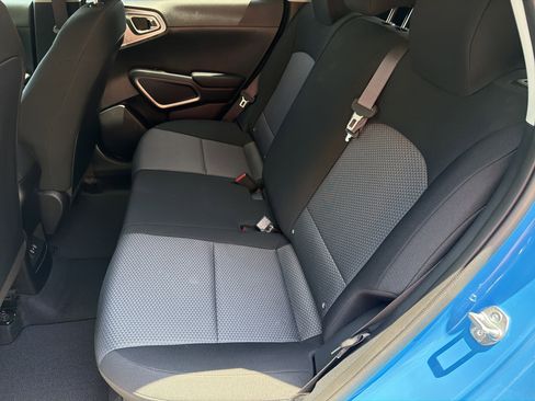 Used 2023 Kia Soul S FWD image 18