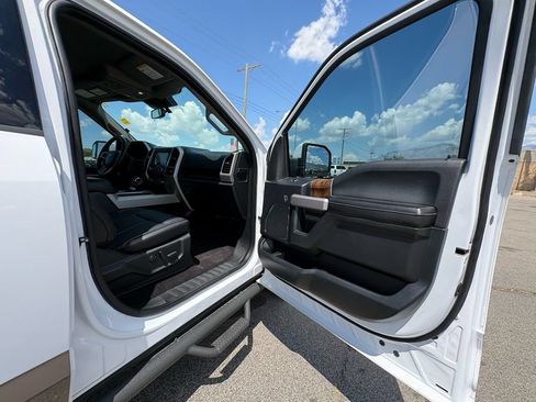 Used 2019 Ford F150 Lariat w/ Equipment Group 501A Mid AWD/4WD image 25