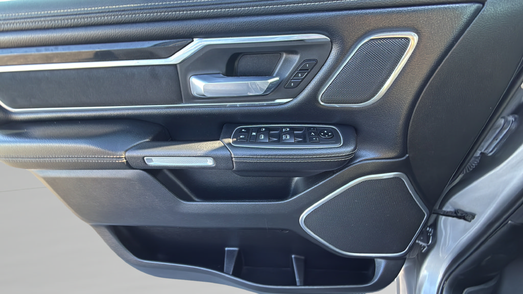 Used 2021 RAM 1500 Laramie AWD/4WD image 28
