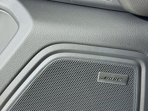 Certified 2026 Porsche Macan image 12