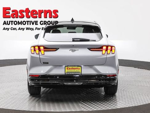 Used 2022 Ford Mustang Mach-E Premium image 6