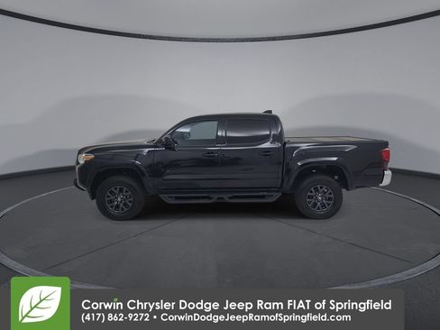 Used 2021 Toyota Tacoma SR5 RWD image 10