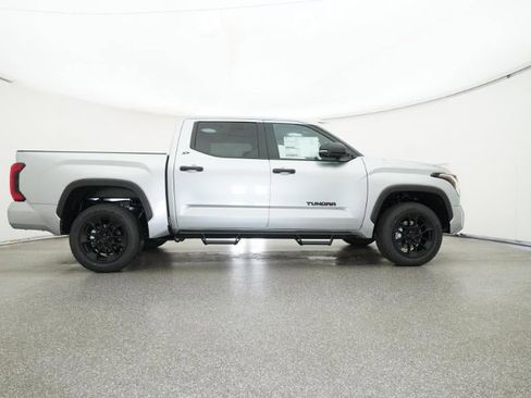 New 2026 Toyota Tundra SR5 AWD/4WD image 27