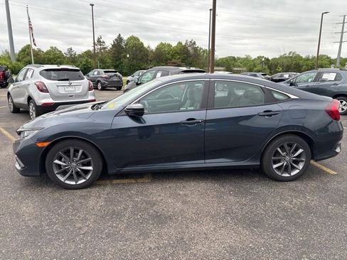 Used 2019 Honda Civic EX image 2