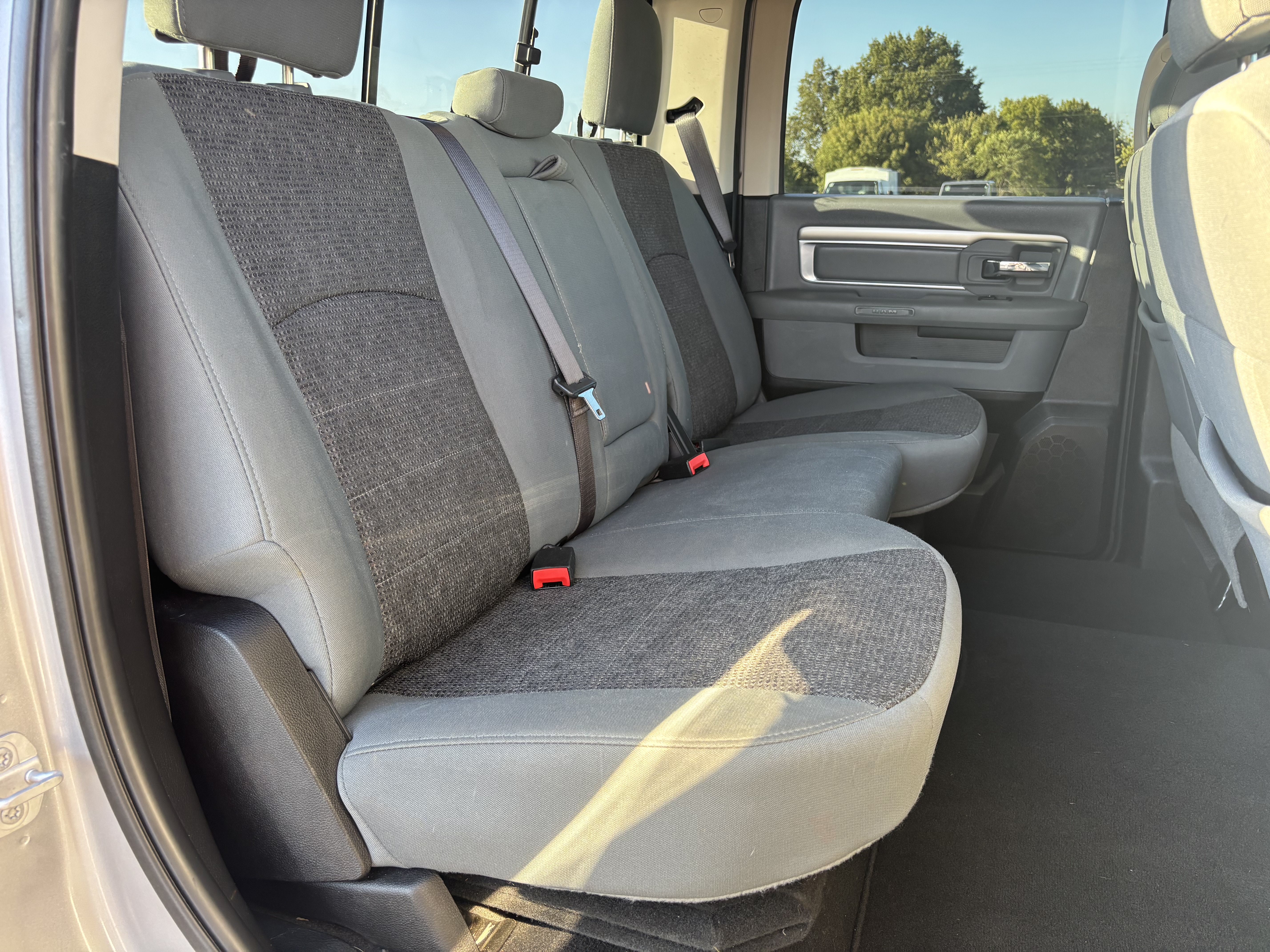 Used 2019 RAM 1500 Classic SLT w/ Luxury Group AWD/4WD image 27