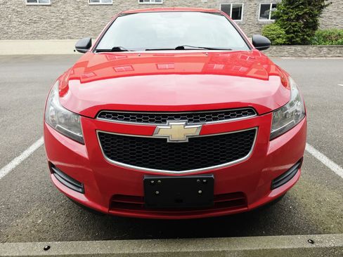 Used 2014 Chevrolet Cruze LS FWD image 8