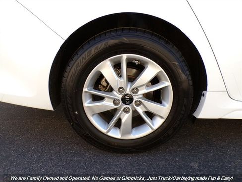 Used 2018 Kia Optima LX image 42