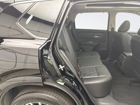 Used 2025 Nissan Rogue Platinum w/ Platinum Premium Package image 20