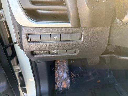 Certified 2023 Nissan Rogue SV FWD image 14