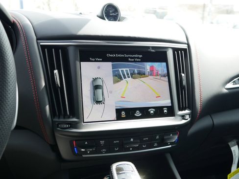 Used 2024 Maserati Levante Modena Ultima image 32