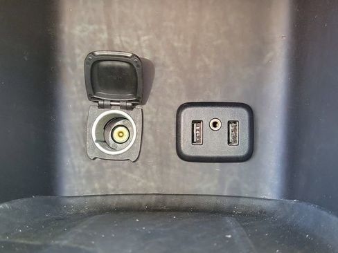 Used 2018 GMC Acadia SLT FWD image 22
