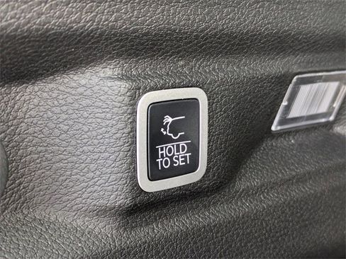 New 2025 Jeep Grand Cherokee L Limited w/ Luxury Tech Group II image 13