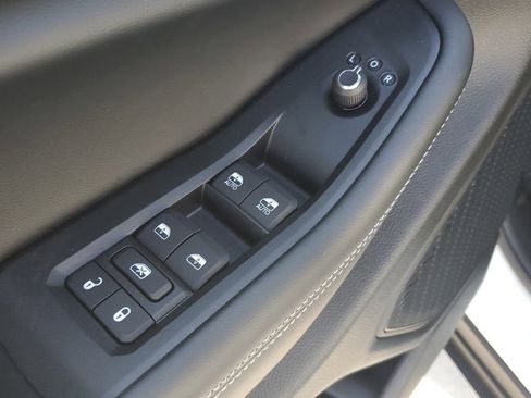 New 2025 Jeep Grand Cherokee Limited image 22