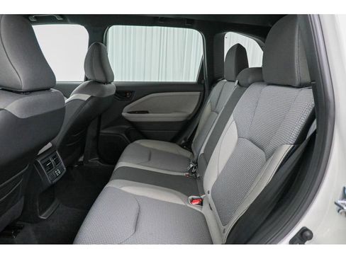 Used 2025 Subaru Forester Premium image 12