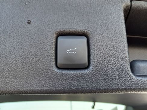 Used 2025 Ford Escape Platinum w/ Premium Technology Package image 12