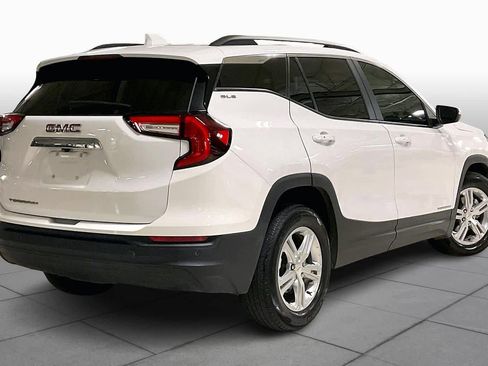 Used 2022 GMC Terrain SLE w/ Driver Convenience Package image 13