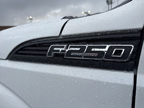 Used 2015 Ford F250 XL w/ Power Equipment Group image 7