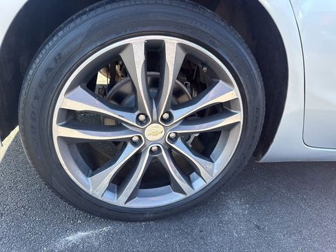 Used 2021 Chevrolet Malibu LT image 32