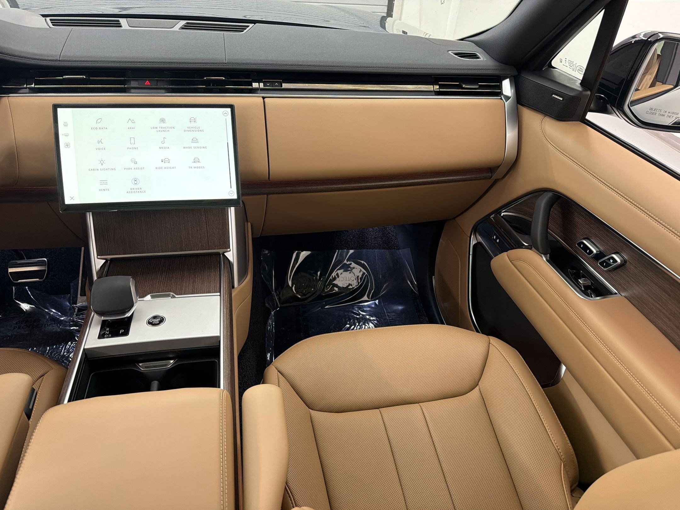 New 2026 Land Rover Range Rover SE AWD/4WD image 32