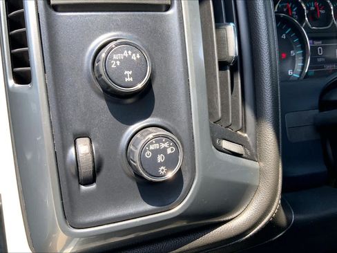 Used 2017 Chevrolet Silverado 1500 LTZ Z71 w/ LTZ Plus Package AWD/4WD image 35