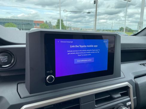 Used 2024 Toyota Tacoma SR image 23