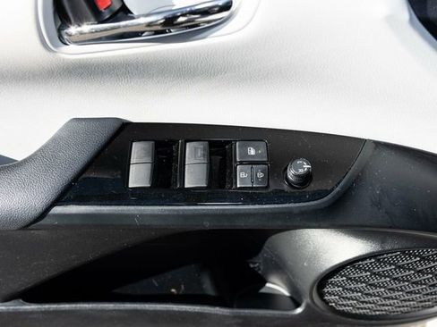 Used 2021 Toyota Prius AWD image 23