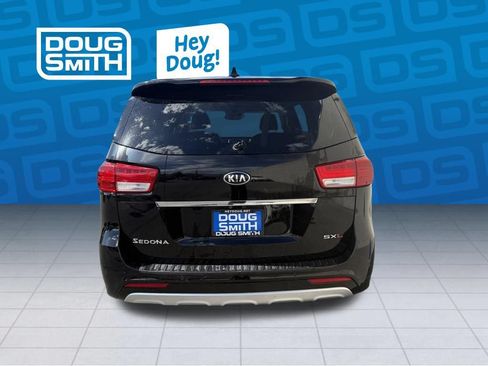 Used 2018 Kia Sedona SX Limited w/ SX Limited Prestige Package FWD image 4