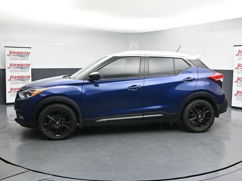 Used 2020 Nissan Kicks SR w/ SR Premium Package FWD image 5
