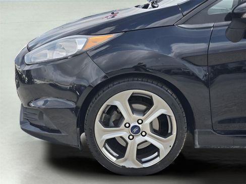 Used 2016 Ford Fiesta ST FWD image 8