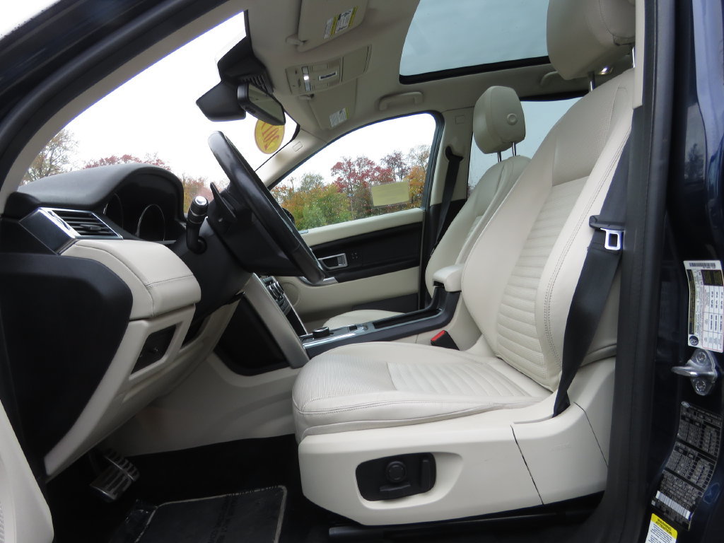 Used 2019 Land Rover Discovery Sport HSE Luxury AWD/4WD image 10