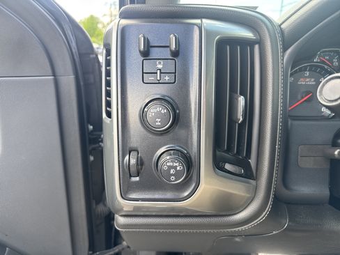 Used 2018 Chevrolet Silverado 1500 LTZ Z71 w/ LTZ Plus Package AWD/4WD image 30