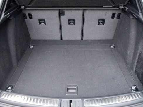 Certified 2026 Porsche Macan AWD/4WD image 24