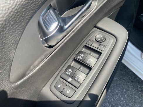 New 2026 Chrysler Voyager LX image 13