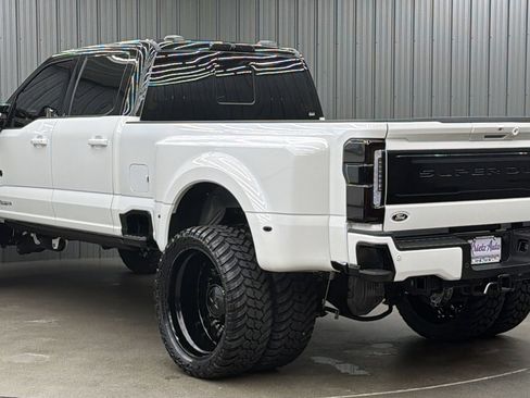 Used 2025 Ford F450 Platinum w/ Camper Package image 3