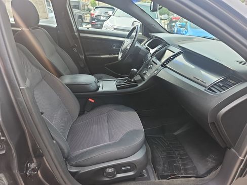 Used 2015 Ford Taurus SEL w/ Equipment Group 201A FWD image 16