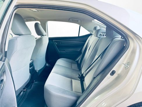 Used 2016 Toyota Corolla L FWD image 11