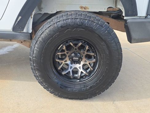 Used 2014 Jeep Wrangler Sport AWD/4WD image 33