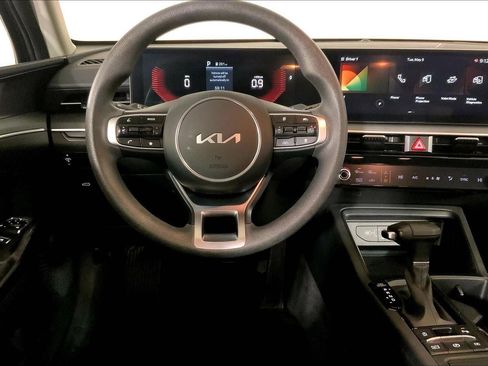Used 2025 Kia K5 LXS FWD image 5