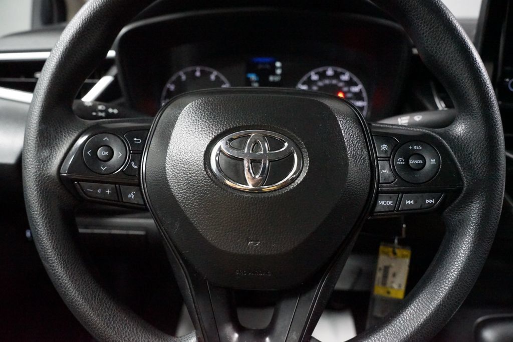 Certified 2025 Toyota Corolla LE FWD image 12