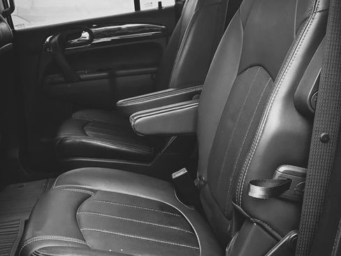 Used 2014 Buick Enclave Leather FWD image 23