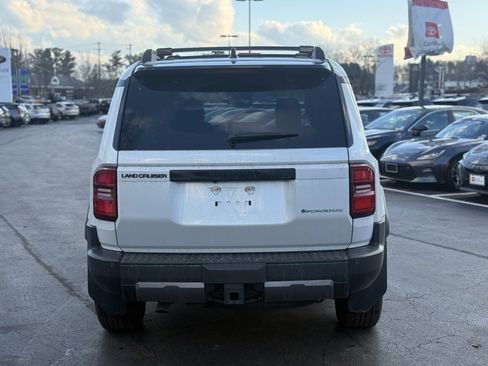 Certified 2025 Toyota Land Cruiser Base image 7