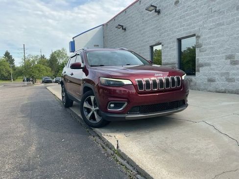 Used 2019 Jeep Cherokee Limited FWD image 1