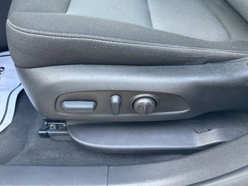 Used 2025 Chevrolet Blazer LT image 15