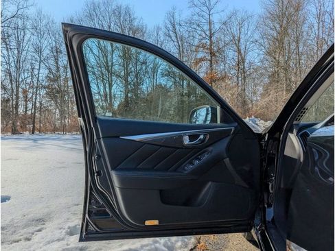 Used 2022 INFINITI Q50 PURE image 10