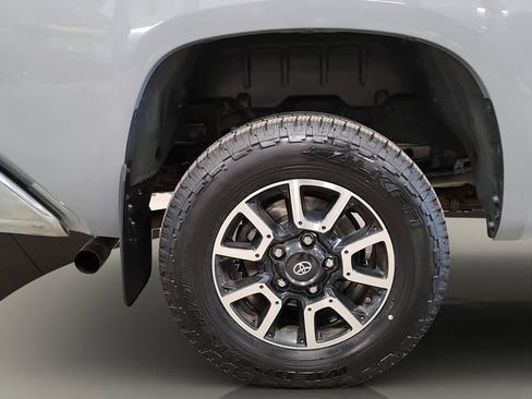 Used 2019 Toyota Tundra SR5 AWD/4WD image 26