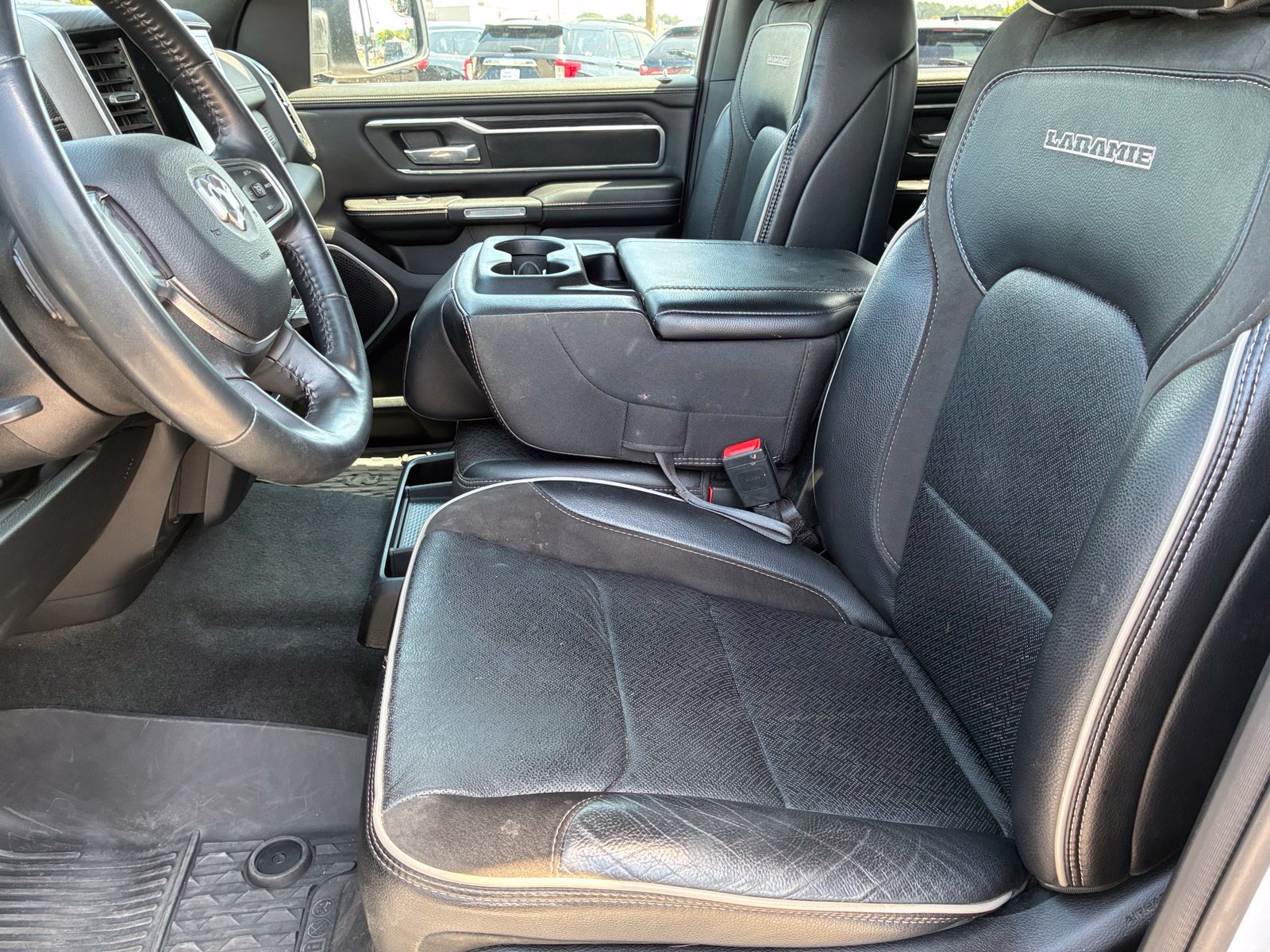 Used 2023 RAM 1500 Laramie w/ Off Road Group AWD/4WD image 15