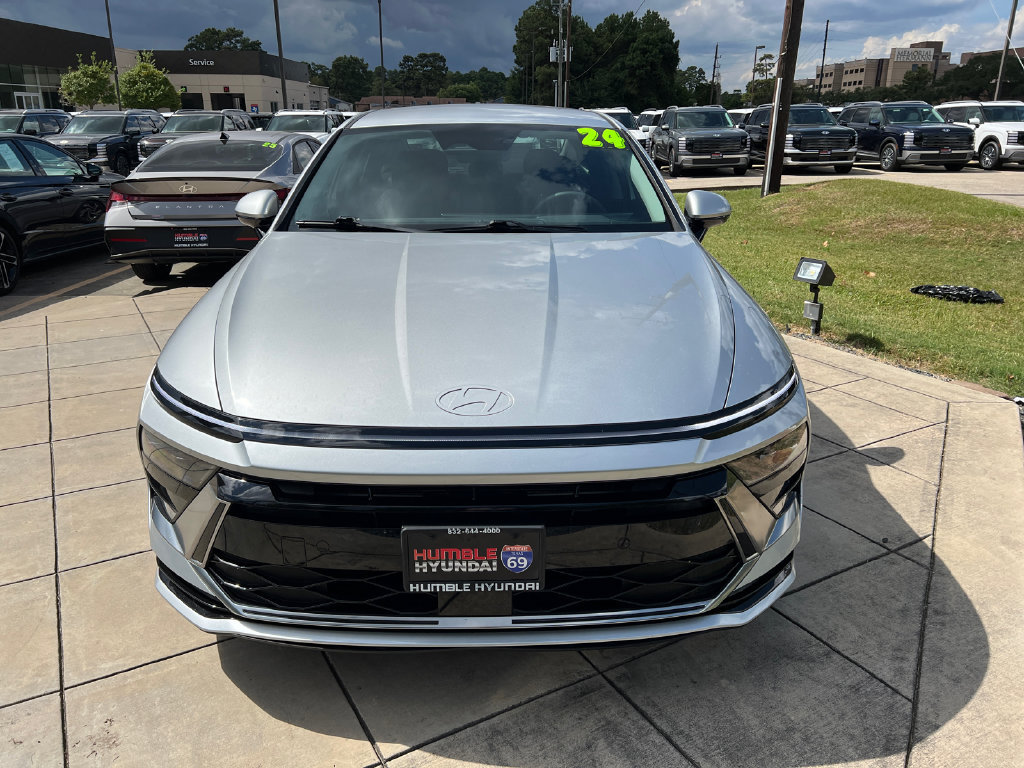 Used 2024 Hyundai Sonata SEL FWD image 2