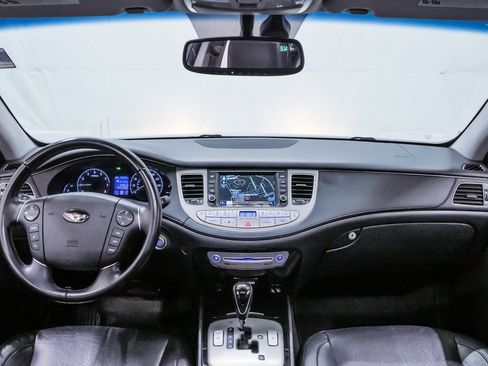 Used 2013 Hyundai Genesis 3.8 w/ Premium Pkg image 16