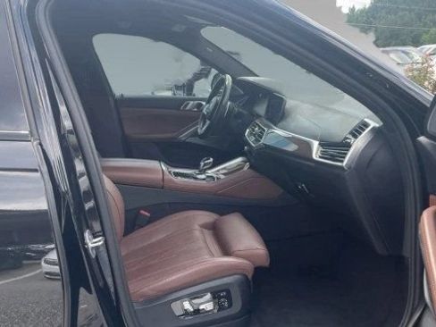 Used 2022 BMW X6 M50i w/ Executive Package AWD/4WD image 3